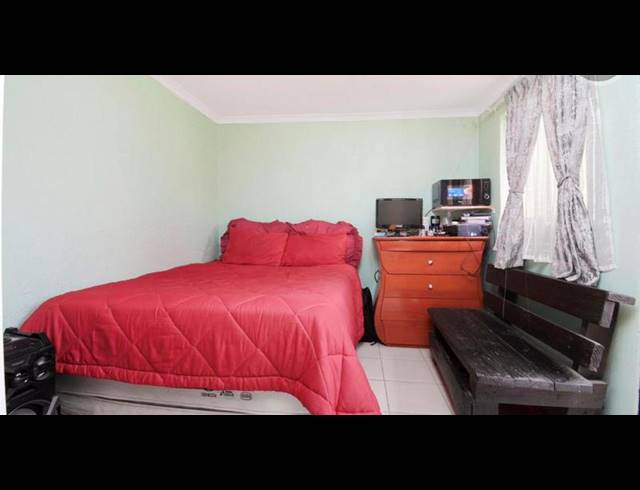 3 BEDROOM HOUSE FOR SALE IN OLIEVENHOUTBOSCH